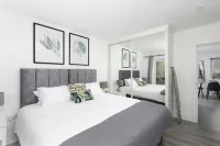 Skyvillion -Vineyard Court- Enfield 1-Bed W/Garden