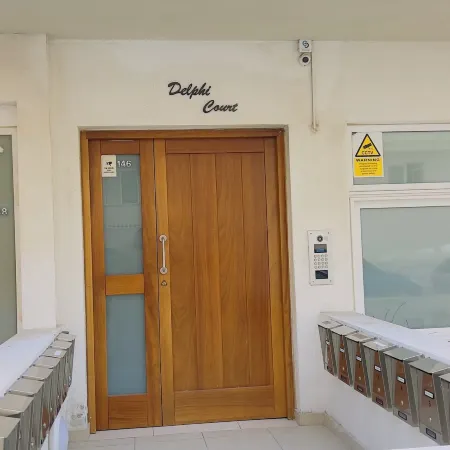 8 Delphi Court