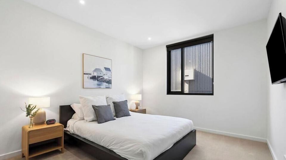 Bright 3-bed Apartment by Western Beach
