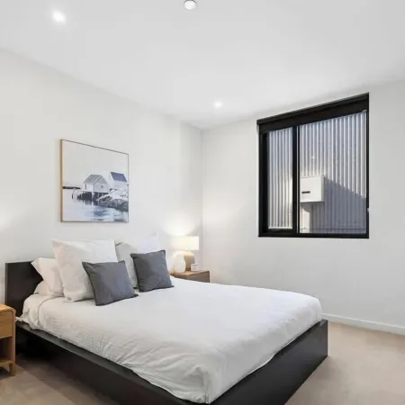 Bright 3-bed Apartment by Western Beach