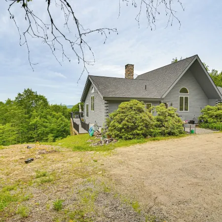 Elegant & Quiet Maine Escape w/ Sauna & Deck!