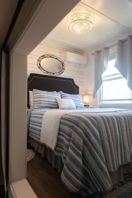 Unique Island Rental in Stanhopein my Home) - Apartments