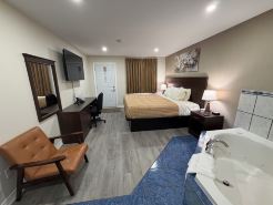 Perth Plaza Inn & Suites