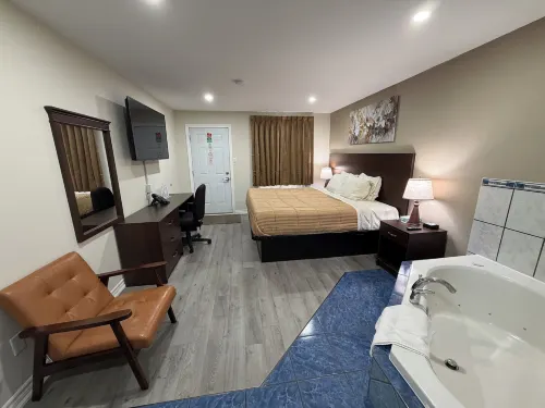 Perth Plaza Inn & Suites - Motels