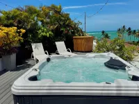 Ultravioleta Boutique Residences - Hot Tub
