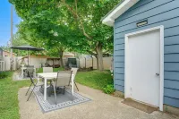 Pet-Friendly Caseville Cottage Near Lake Huron - parking