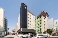 This Hotel - 2星級