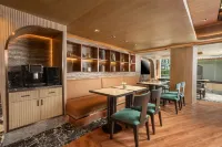 Samala Suites Bangkok Sukhumvit 19 by Kingston Hotels - servizio colazione