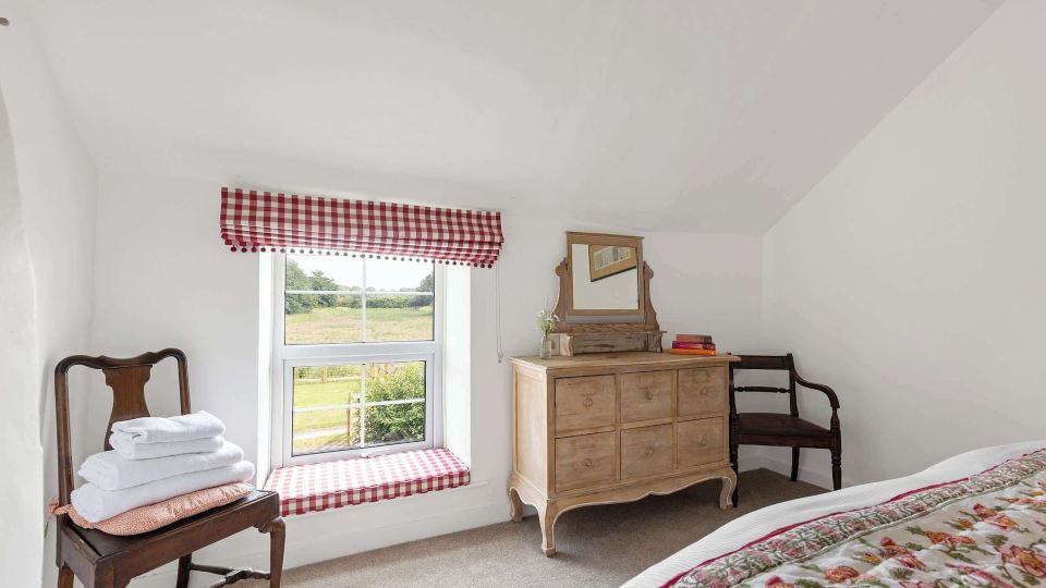 Cosy Cottage in Rural Location With Lovely Country