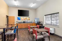 Comfort Inn & Suites Midtown - breakfast