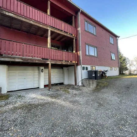 Arctic Paradise - 4 Bedroom Apartment in Tromso