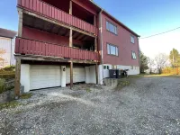 Arctic Paradise - 4 Bedroom Apartment in Tromso - Mountain view