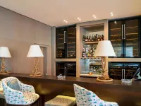 Novotel Bahrain Al Dana Resort - Bares
