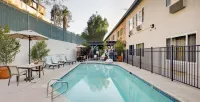 Ayres Hotel Corona – Riverside - مسبح