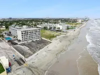Howard Johnson by Wyndham Oceanfront Daytona Beach Hotels near Tuscawilla Park
