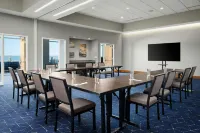 Courtyard Erie Bayfront - 3-Star