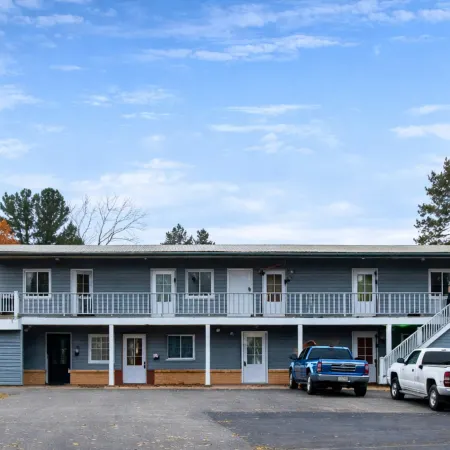 Economy Inn Cadillac MI by Hotel O