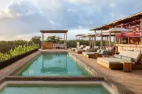 Moxy Tulum - Rooftop Pools