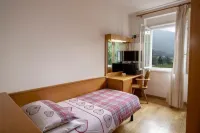 Hotel Pinzolo-Dolomiti - parking
