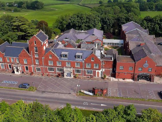 Hogs Back Hotel & Spa Nr Farnham