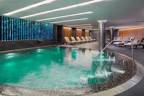 Sheraton Grand Tbilisi Metechi Palace - Ylellinen