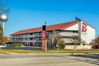Red Roof PLUS+ Chicago - Hoffman Estates - Pet Friendly