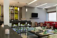 奎雷塔羅希爾頓花園飯店 - 3 星級