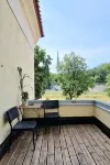 Fat Margaret's Hostel - Hostels