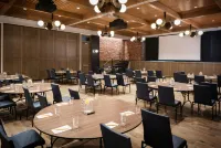 The Maven Hotel at Dairy Block - Business