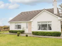 Pretty Cottage in Louisburgh a Perfect Location to Explore the Wild Atlantic Way - 3 ดาว