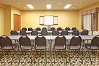 Holiday Inn Express & Suites Mountain Home