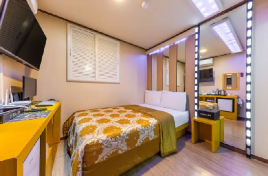 Gwangmyeong Wellness Hotels near Gwangmyeong Traditional Market