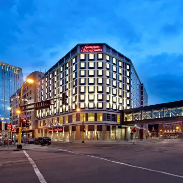 Hampton Inn & Suites Minneapolis/Downtown Hotels near First Avenue