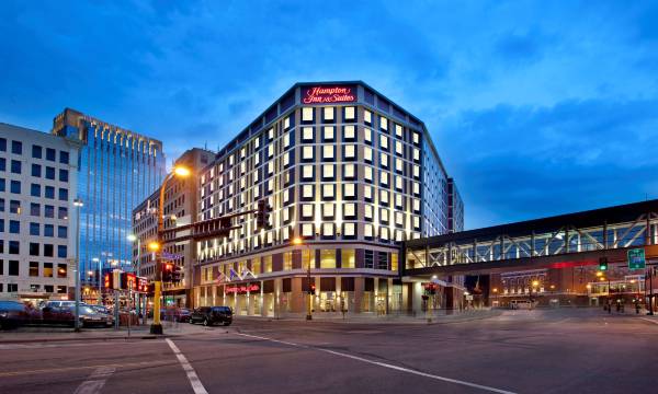 Hampton Inn & Suites Minneapolis/Downtown