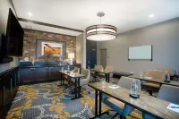 Homewood Suites by Hilton Salina Downtown - Lemmikkieläimet sallittu