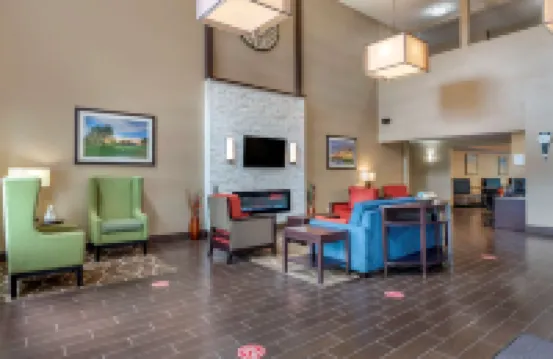 Comfort Suites Auburn Near I-69
