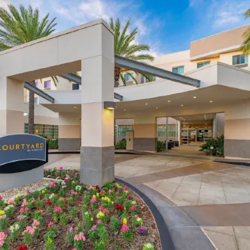 Courtyard Santa Ana Orange County
