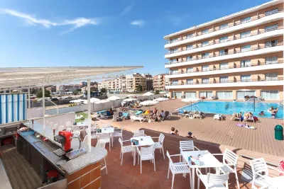 Hotel Sorra Daurada Splash Отели в г. Мальграт-де-Мар