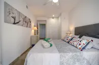 Apartment on the Beach, Puerto de La Duquesa Hotels near Playa de Tubalita