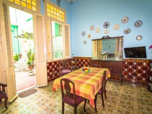 Casa Miriam y Sinaí, Room 2, Cozy Family Room in the Heart of Havana