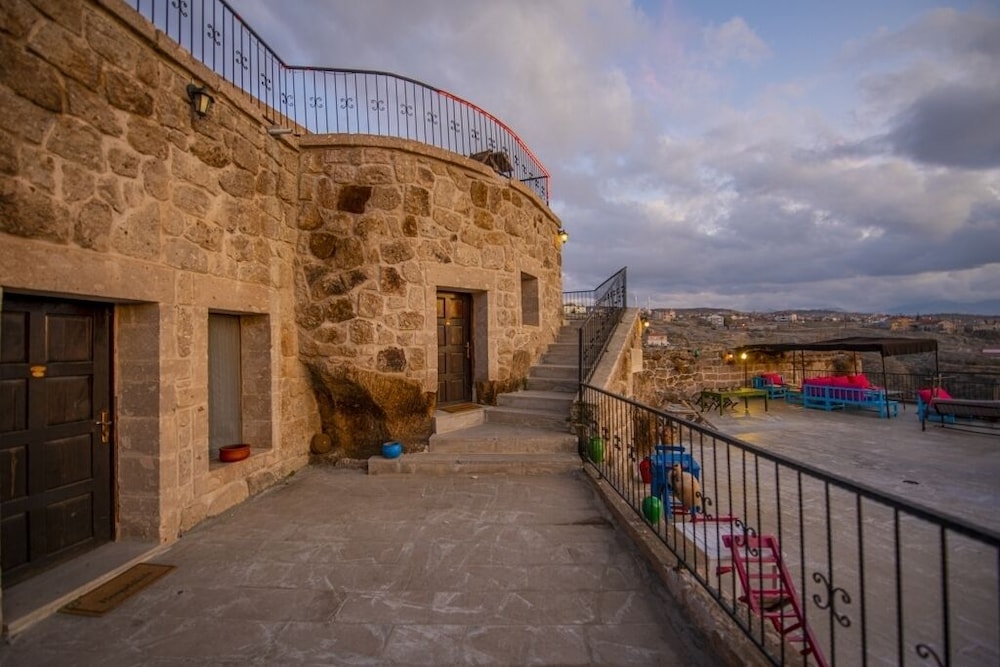 Cappadocia Antique Gelveri Cave Hotel