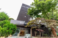Mokpo Hotel Lime Hotels near CALLIA
