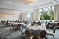 Hilton Philadelphia at Penn’s Landing Hotels in Camden