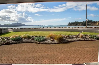 Waterfront Apartments Whitianga Hotels in Whitianga