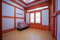 Yeongam Namhyangjae Hanok Experience Pension Hotels near Yeongam Gurim Village