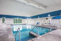 Quality Inn & Suites Lodi I-90 - piscine