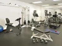 Campus Tower Suite Hotel Các khách sạn ở Edmonton
