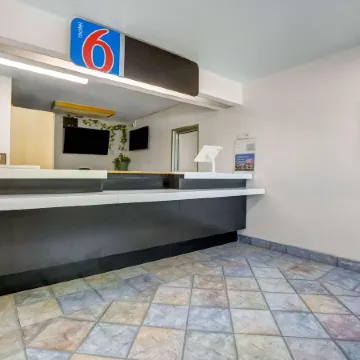 Motel 6 Red Bluff, CA