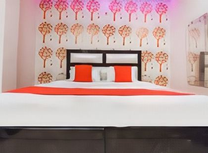 OYO 70606 Hotel Bliss