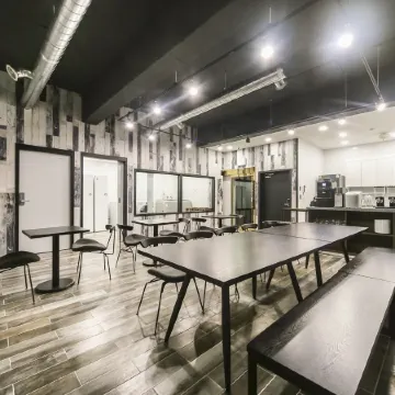 Changwon Myeongseodong Namuneulbo Hotel